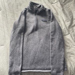 Patagonia quarter zip.